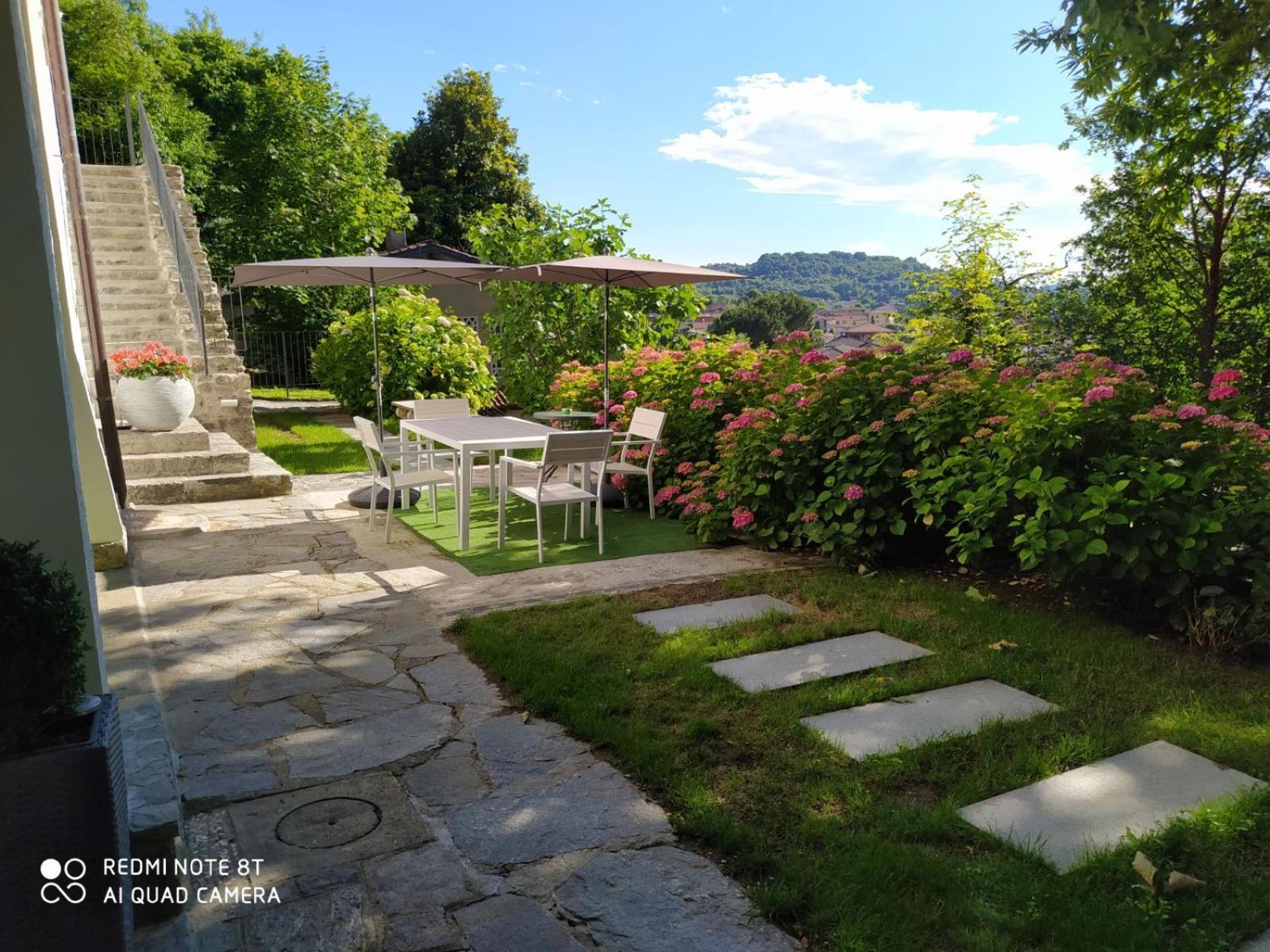 "La Selvetta" Bed And Breakfast Buguggiate Exterior foto